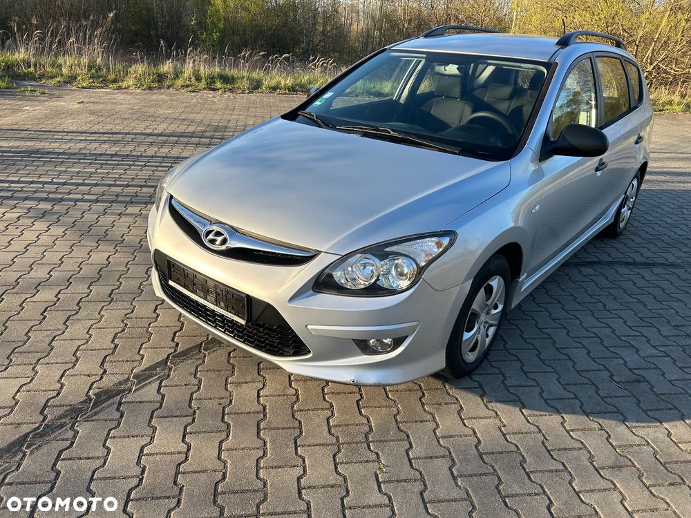 Hyundai i30 i30cw 1.6 CRDi FIFA WM Edition - 2