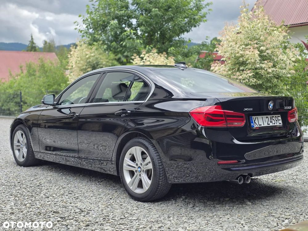 BMW Seria 3 330i GPF xDrive Sport Line - 9
