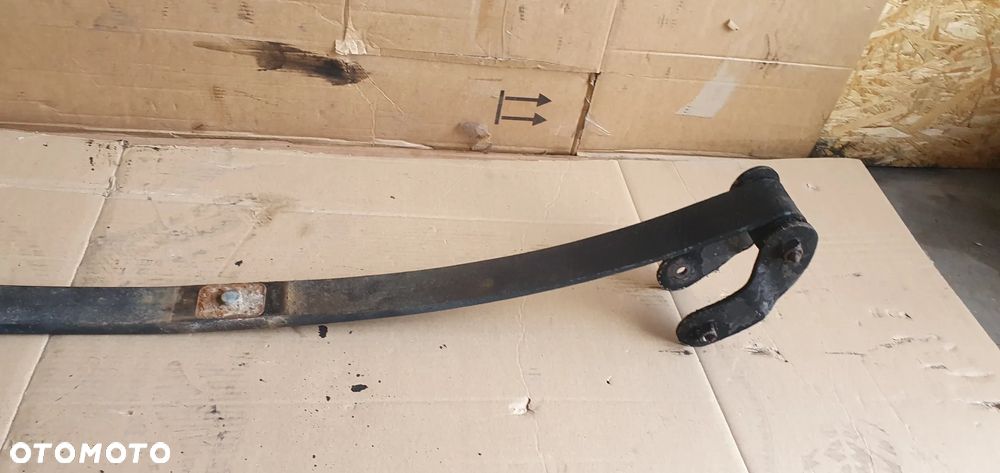 Resor pióro zawieszenia prawy tył VW Caddy III Lift 2K5511151AA - 3
