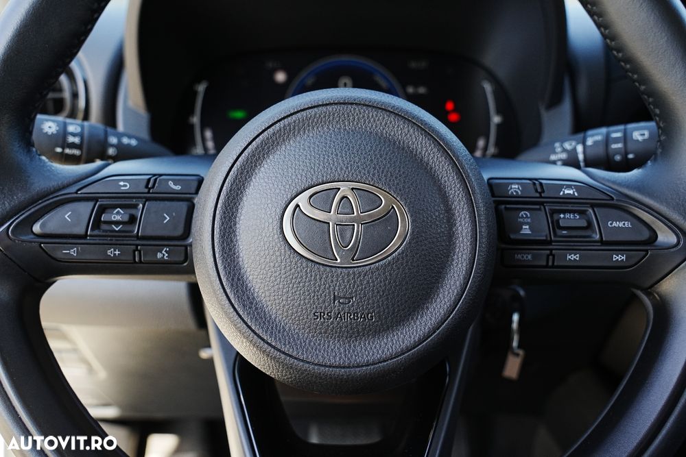 Toyota Yaris - 32