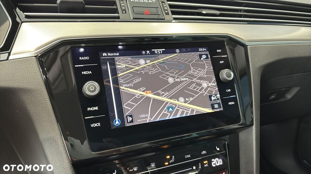Volkswagen Passat 2.0 TDI EVO Elegance DSG - 23