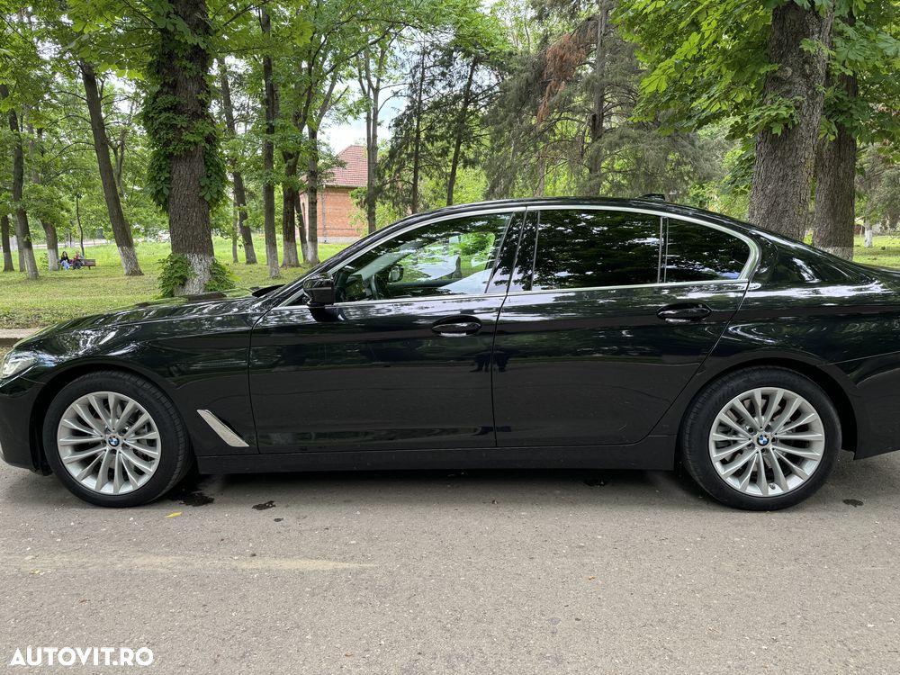 BMW Seria 5 530d Aut. Luxury Line - 2