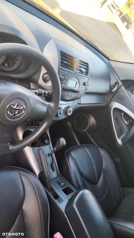 Toyota RAV4 2.0 4x4 Automatik Executive - 16