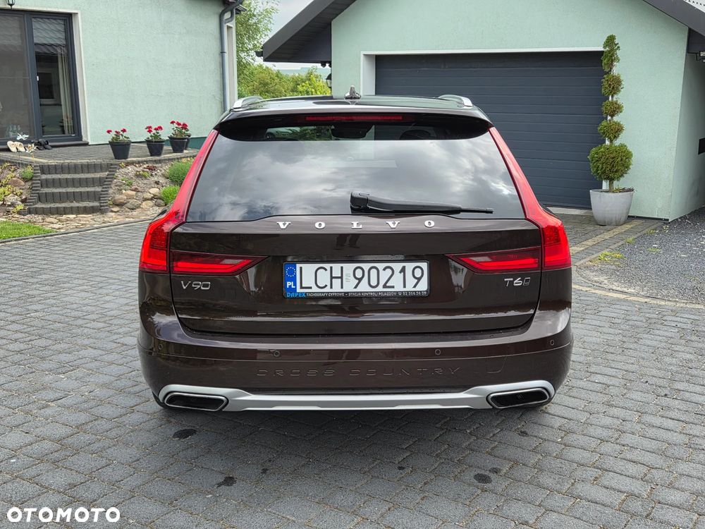 Volvo V90 Cross Country T6 AWD - 10