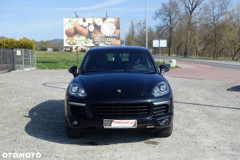 Porsche Cayenne Platinum Edition - 2