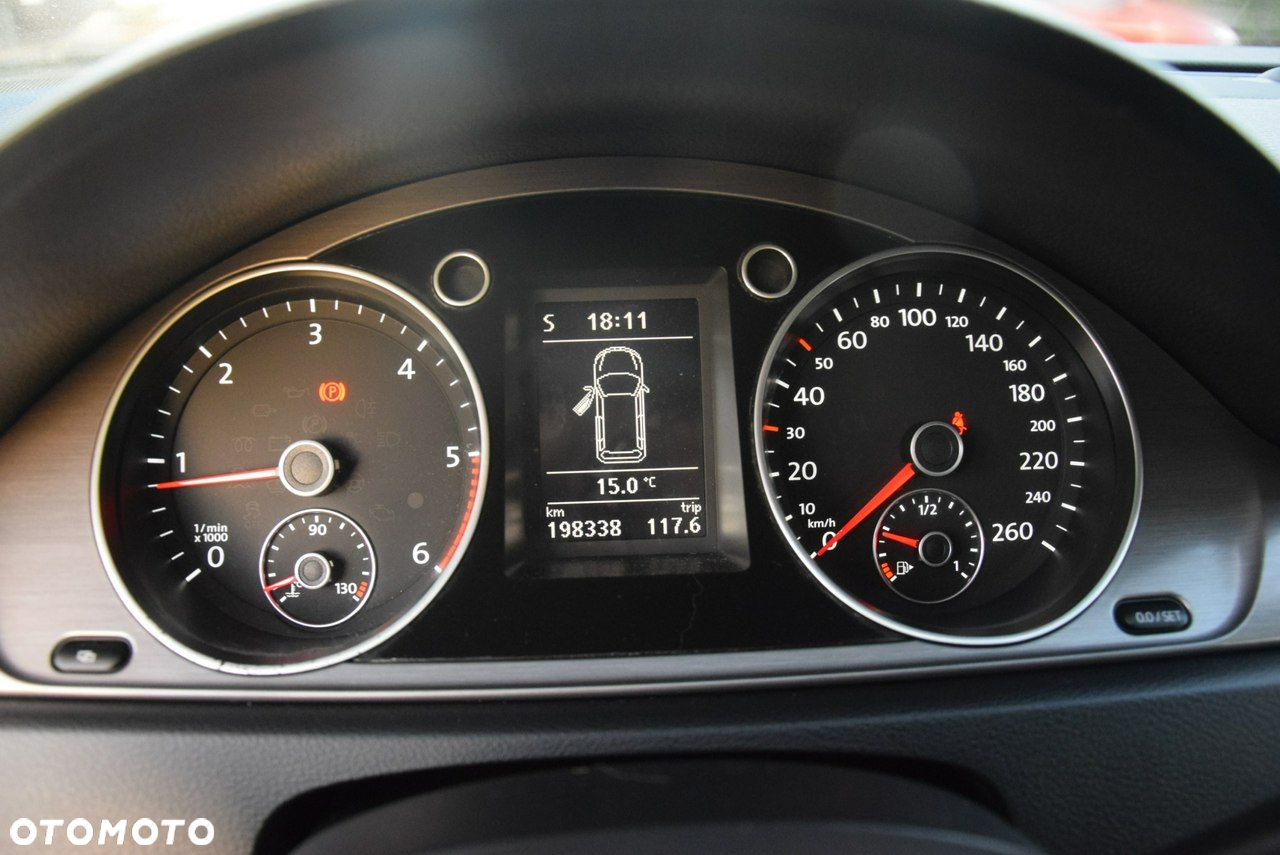Volkswagen Passat Variant 2.0 Blue TDI SCR Comfortline - 30
