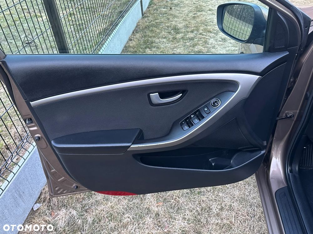 Hyundai i30 1.6 CRDI Trend - 31