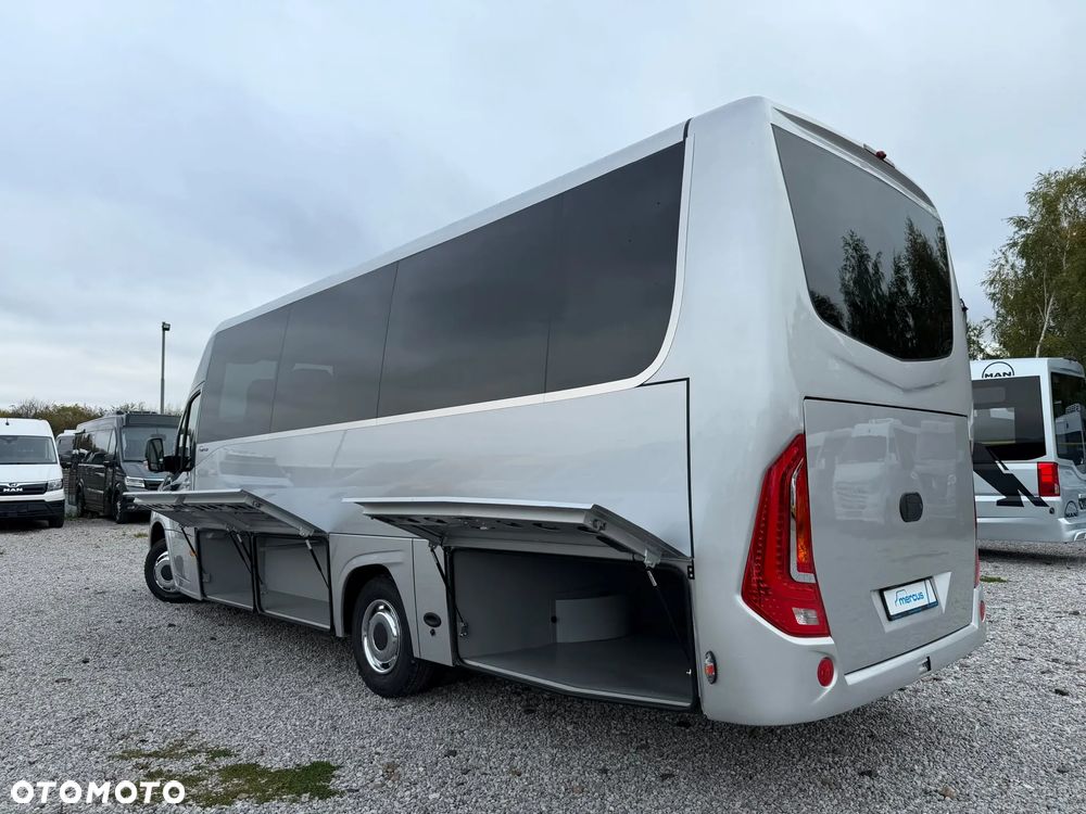 Mercedes-Benz Sprinter 519 - 17