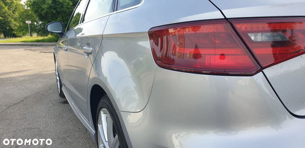 Audi A3 Sportback 1.4 TFSI E-tron Ambiente e-S tronic - 3
