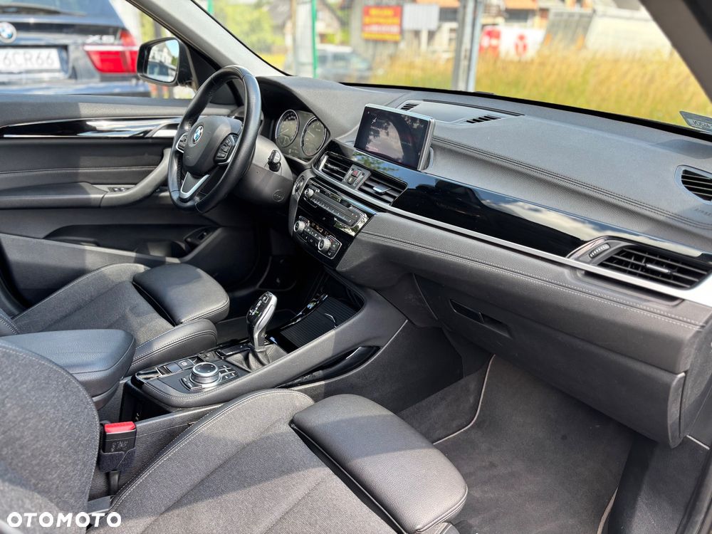 BMW X1 sDrive18i Sport Line - 32