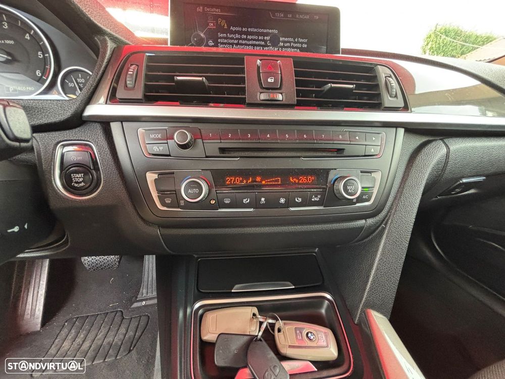 BMW 320 d Touring EfficientDynamics Auto - 14