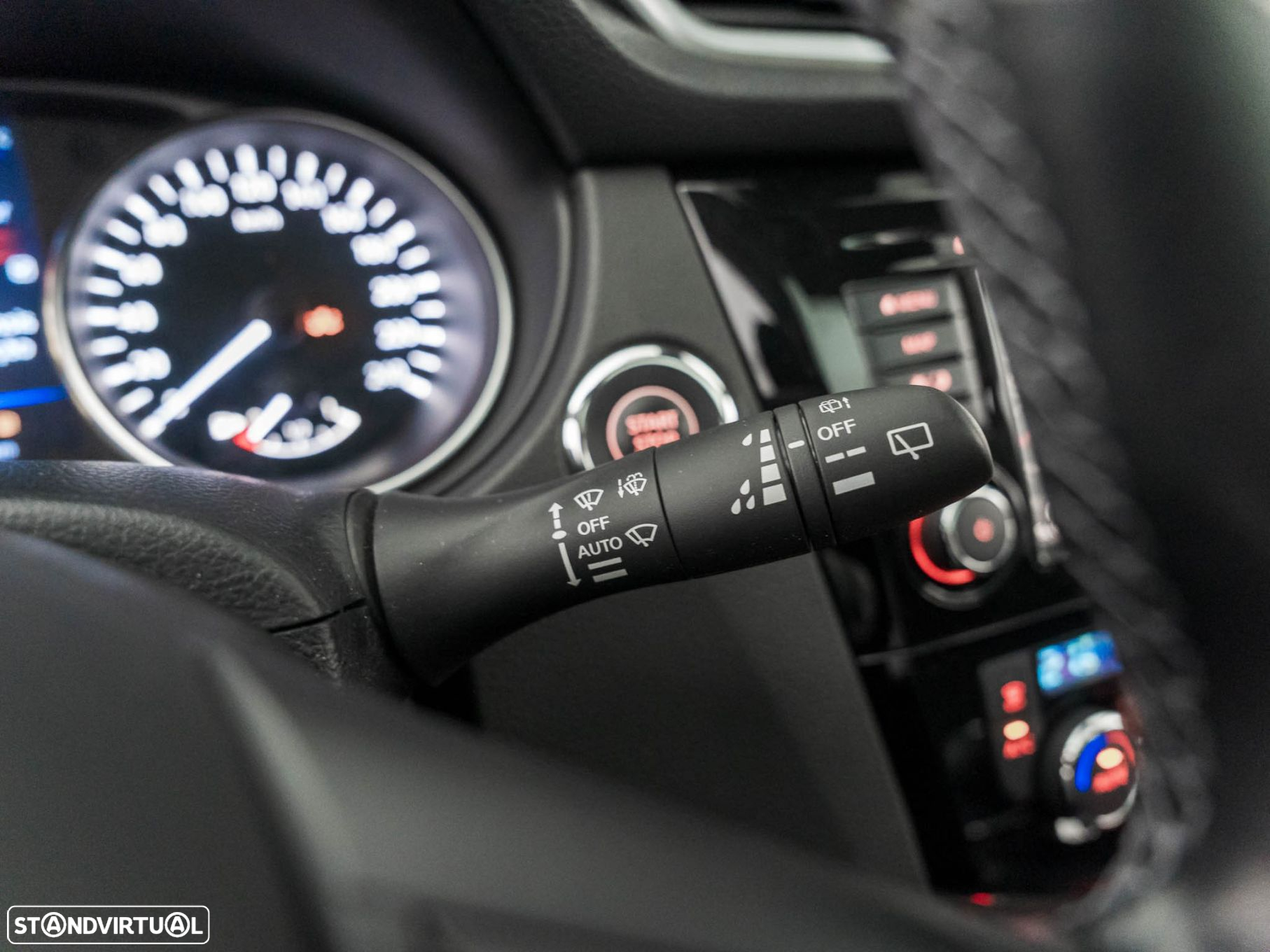 Nissan Qashqai 1.5 dCi N-Connecta - 21