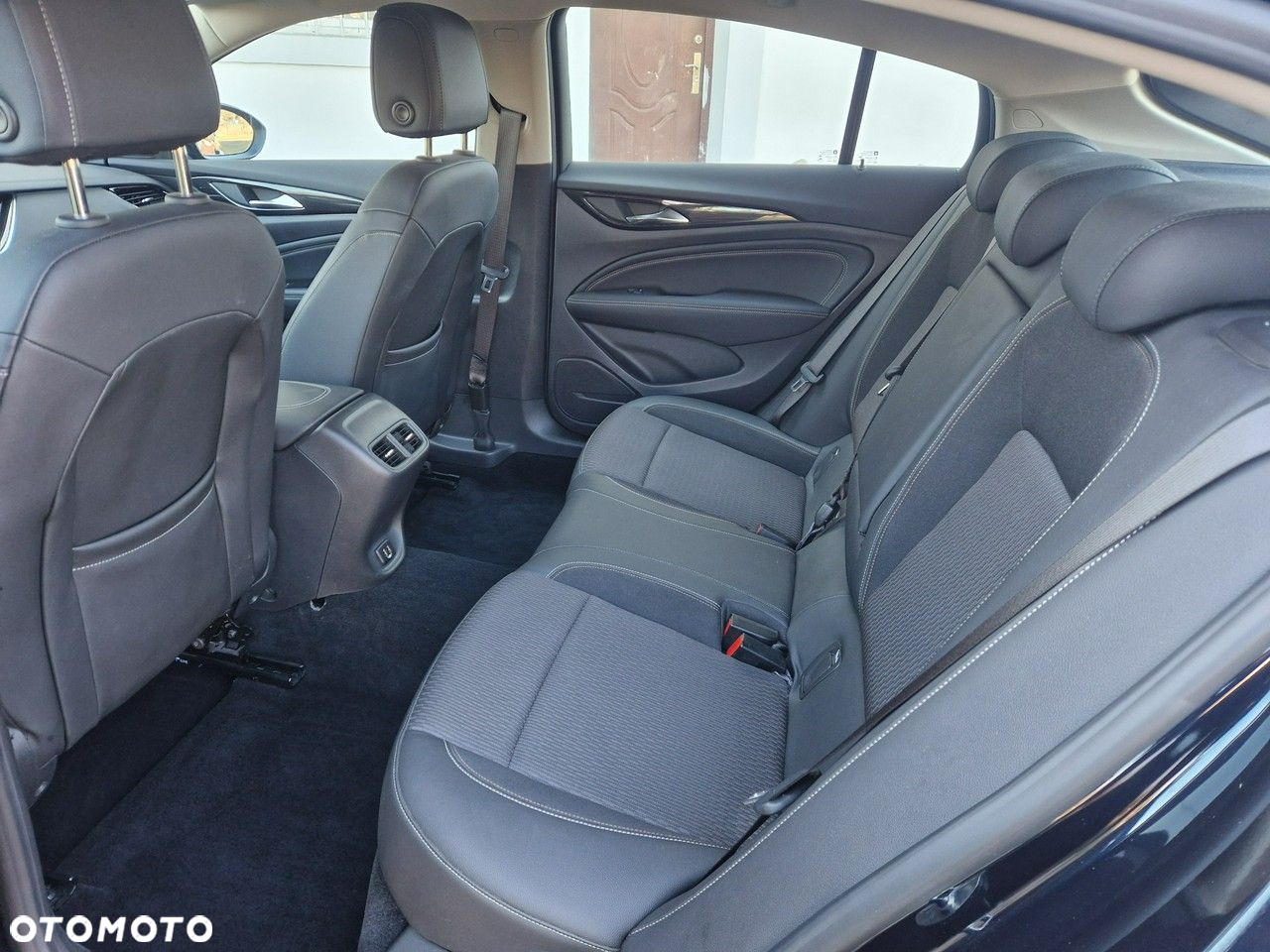 Opel Insignia 1.6 CDTI Edition - 37