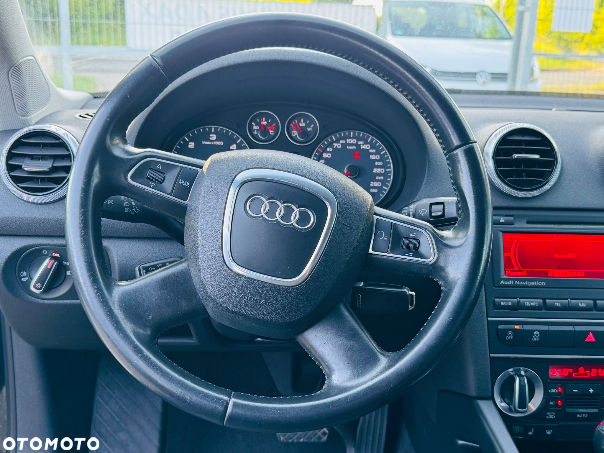 Audi A3 2.0 TDI Sportback DPF (DSG) S tronic Attraction - 16