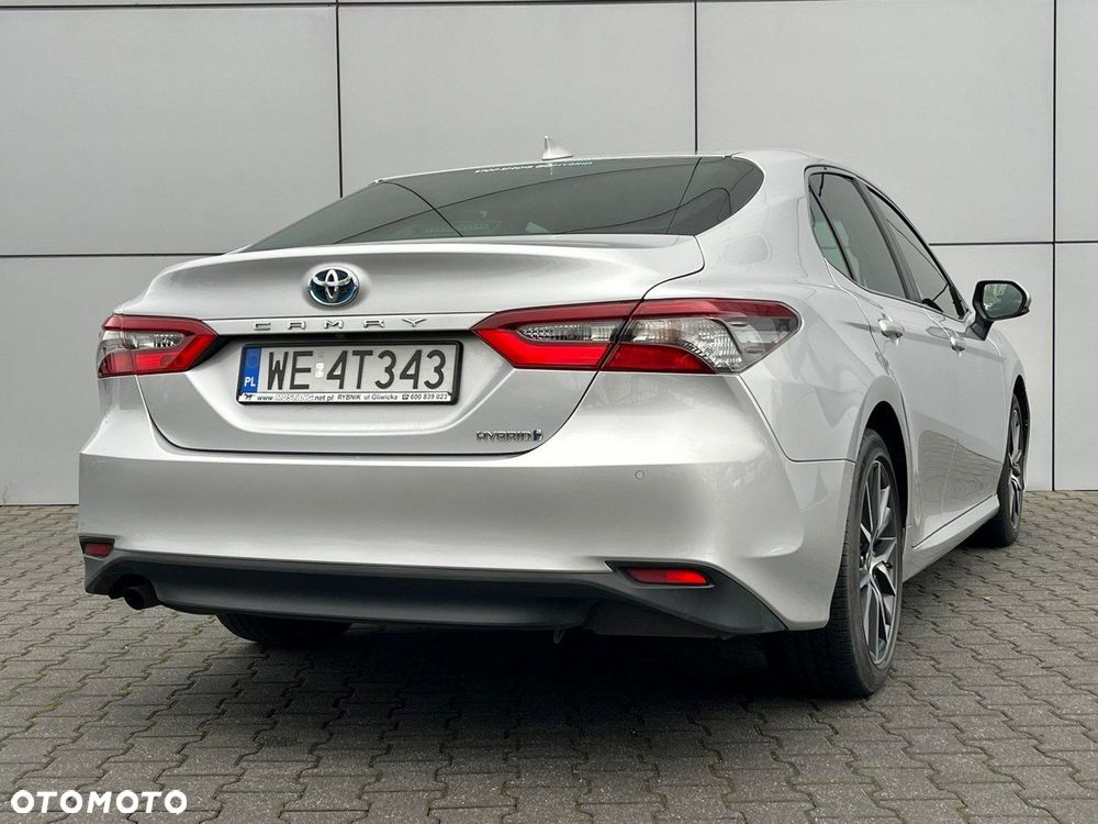 Toyota Camry - 8