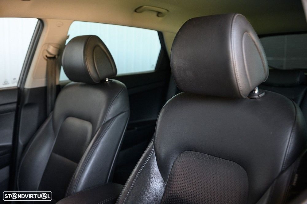 Hyundai Tucson 1.7 CRDi Executive - 27