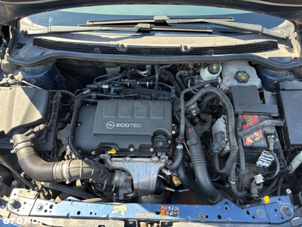 Opel Astra 1.4 T Cosmo - 6