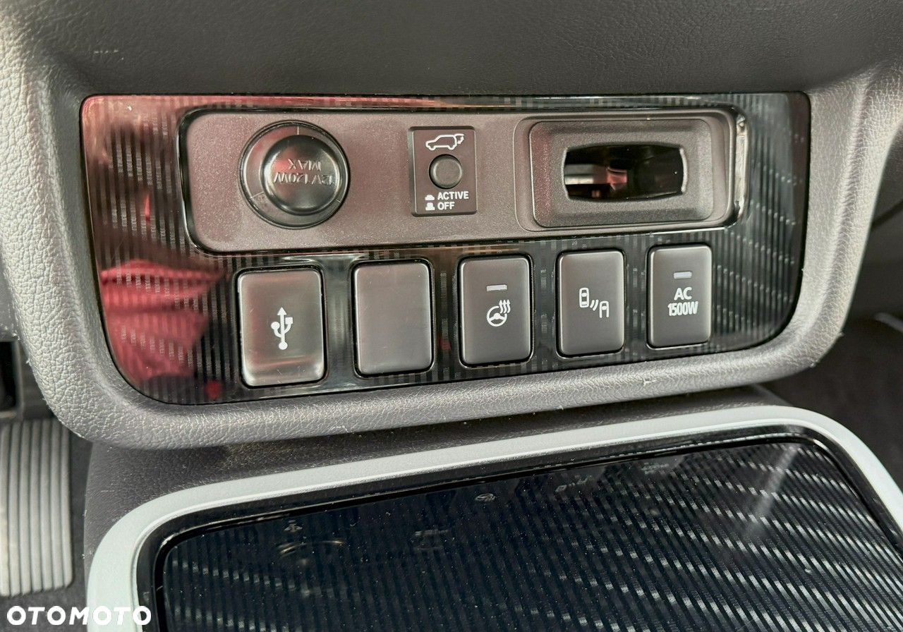 Mitsubishi Outlander PHEV Intense + - 33