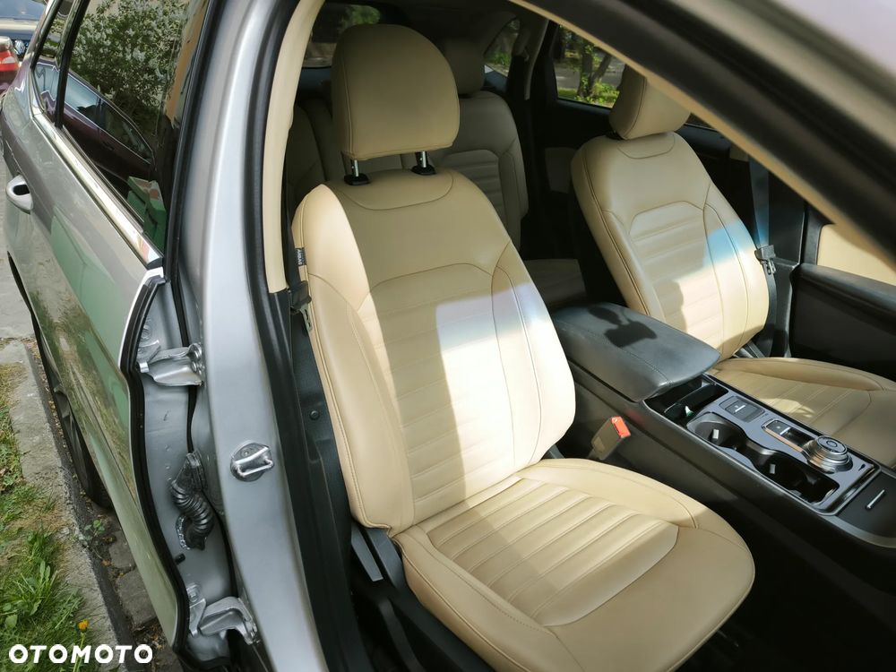 Ford Edge - 14