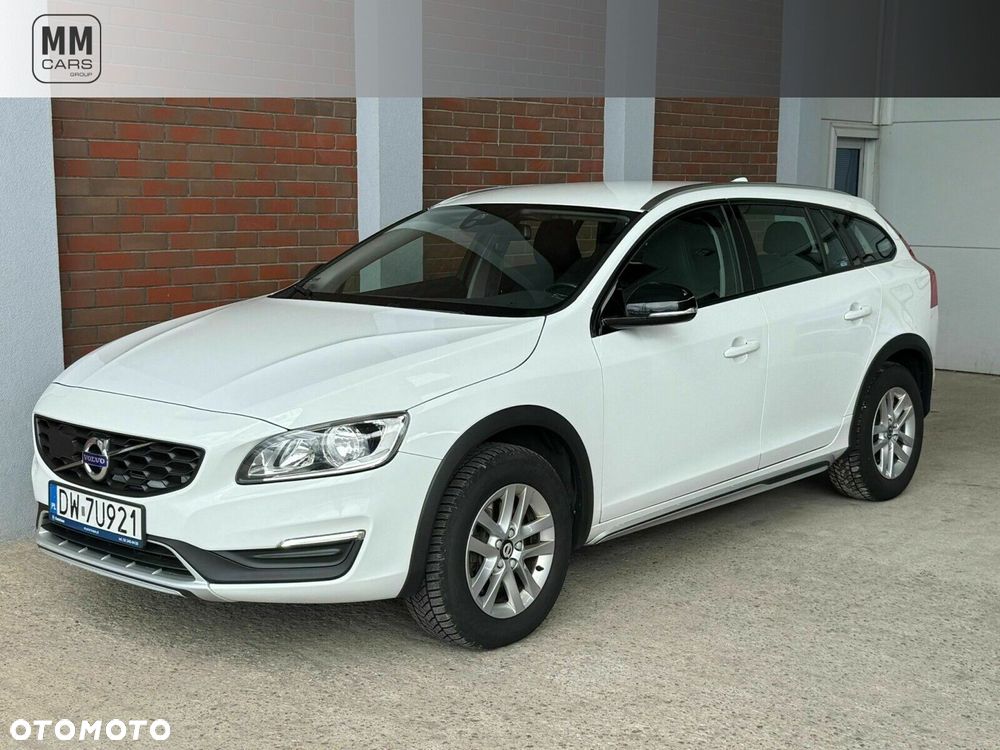 Volvo V60 T5 Drive-E Kinetic - 1