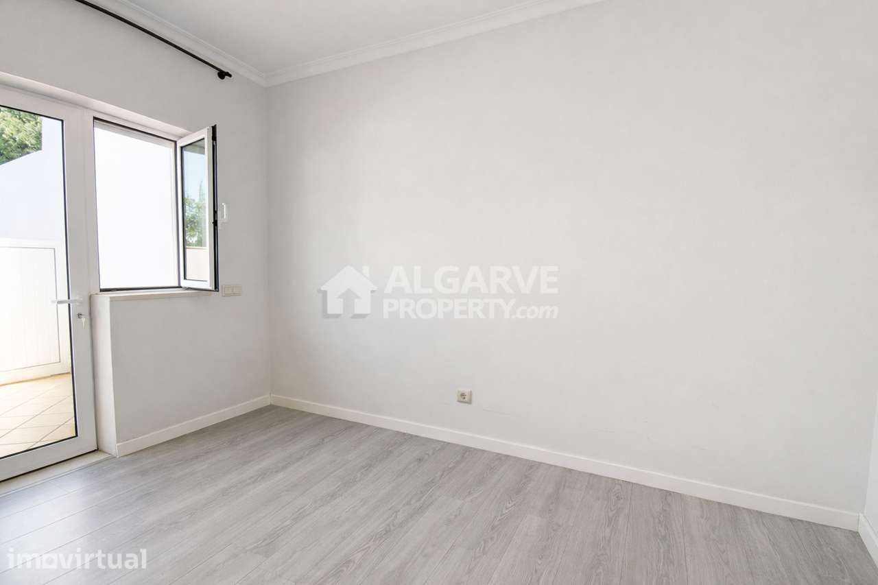 Vilamoura - Moradia V2+2 junto a vários campos de golfe e a 5 minutos - Grande imagem: 5/25