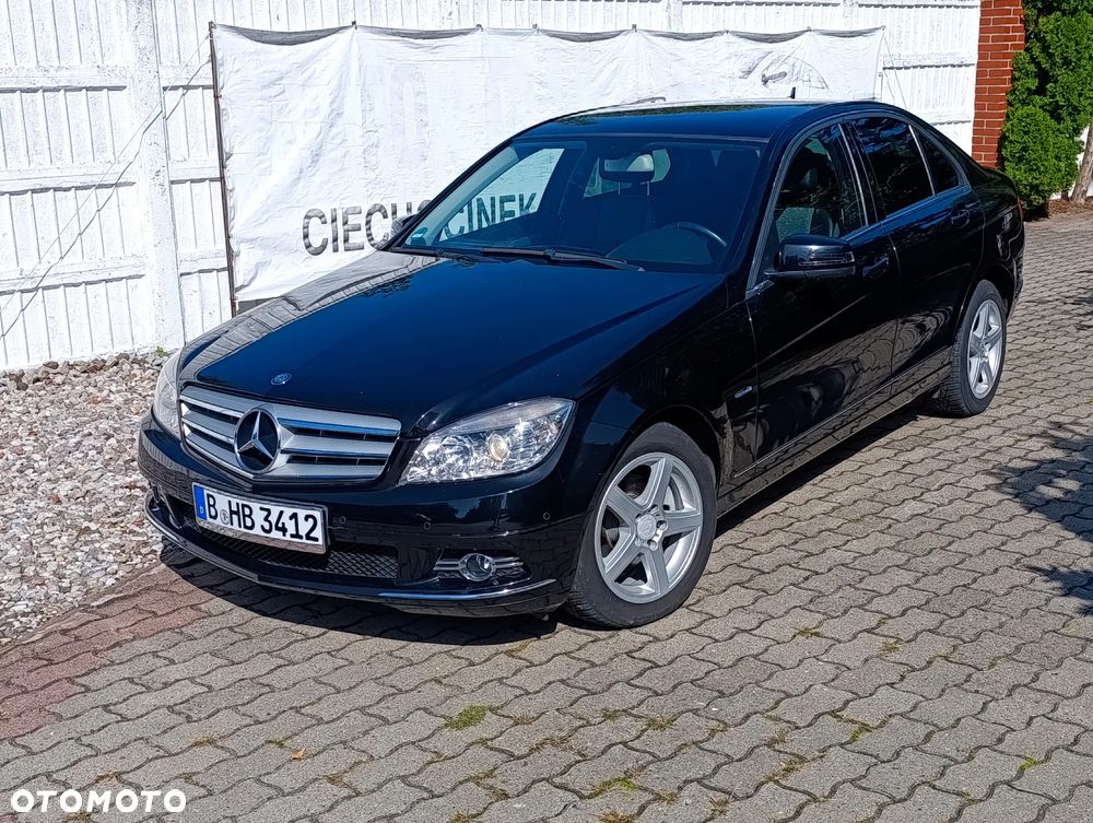 Mercedes-Benz Klasa C 180 CGI Automatik BlueEFFICIENCY Avantgarde - 3