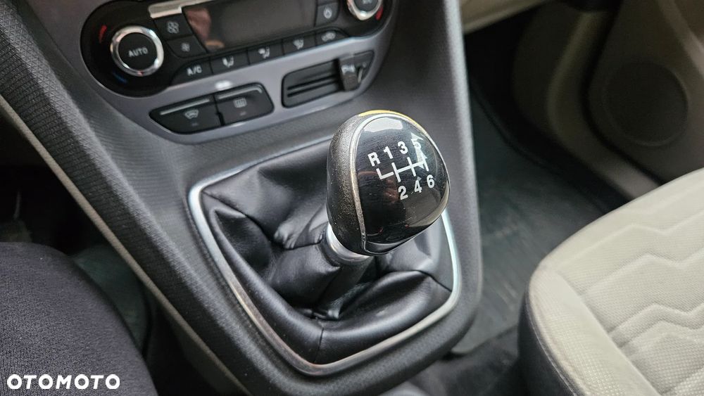 Ford Tourneo Connect 1.6 TDCi Titanium - 27