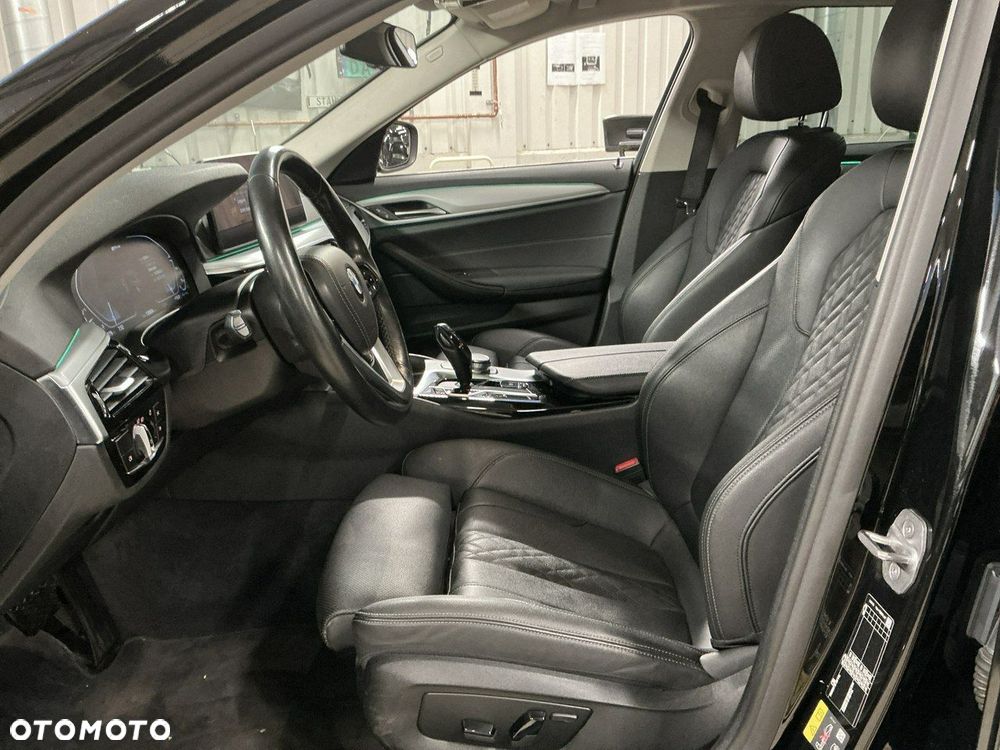 BMW Seria 5 530e xDrive Luxury Line - 6