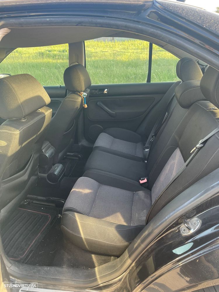 VW Bora 1.9 TDi Highline EC 4M - 5