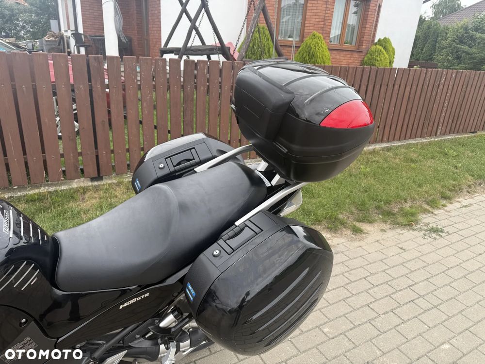 Kawasaki GTR - 12