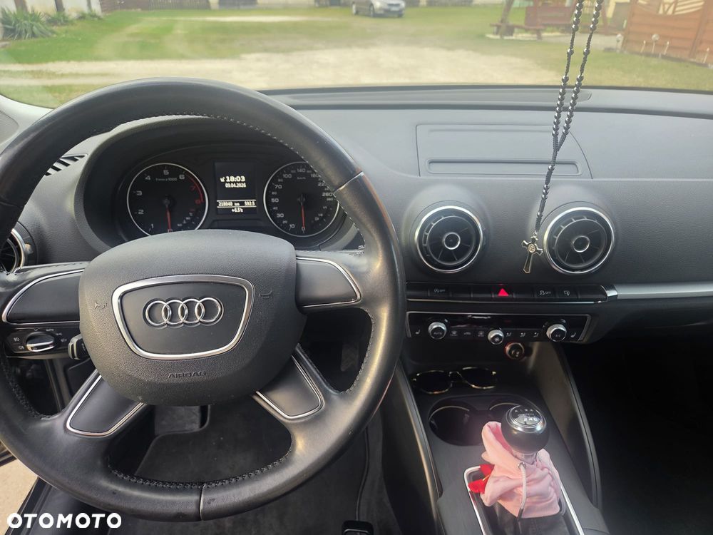 Audi A3 Sportback 1.4 TFSI Ambiente - 11