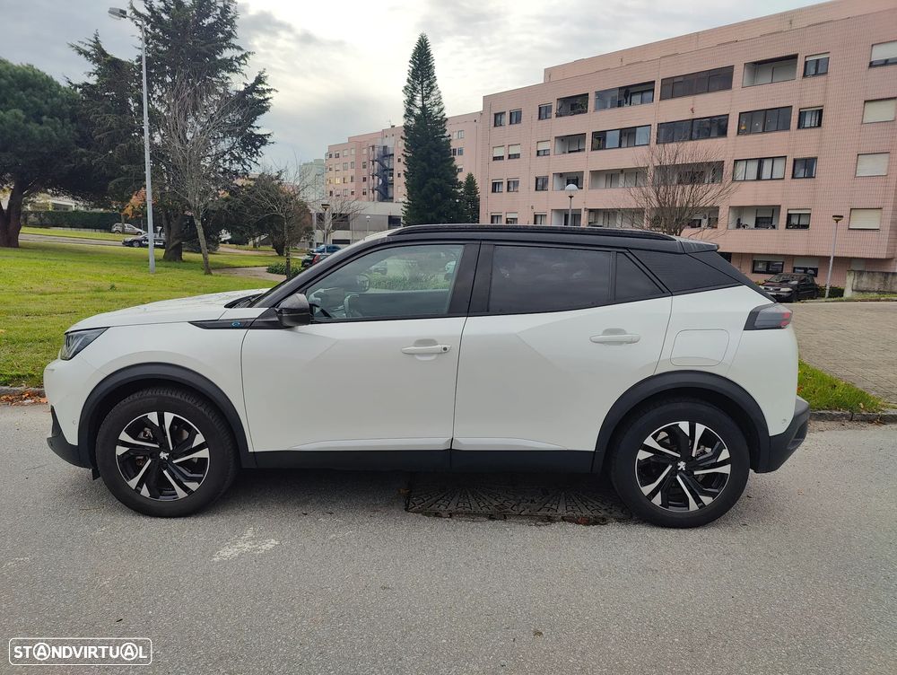 Peugeot e-2008 50 kWh GT - 2