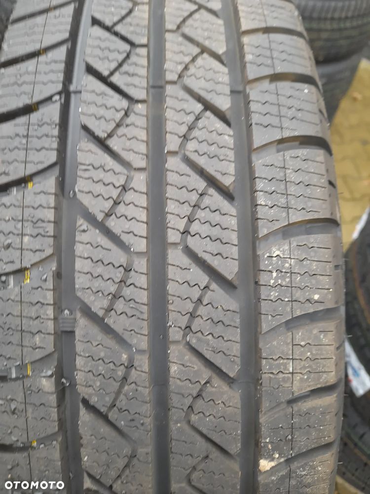 Opony całoroczne Goodyear Vector 4Seasons Cargo 215/75 16C 116T M+S - 6
