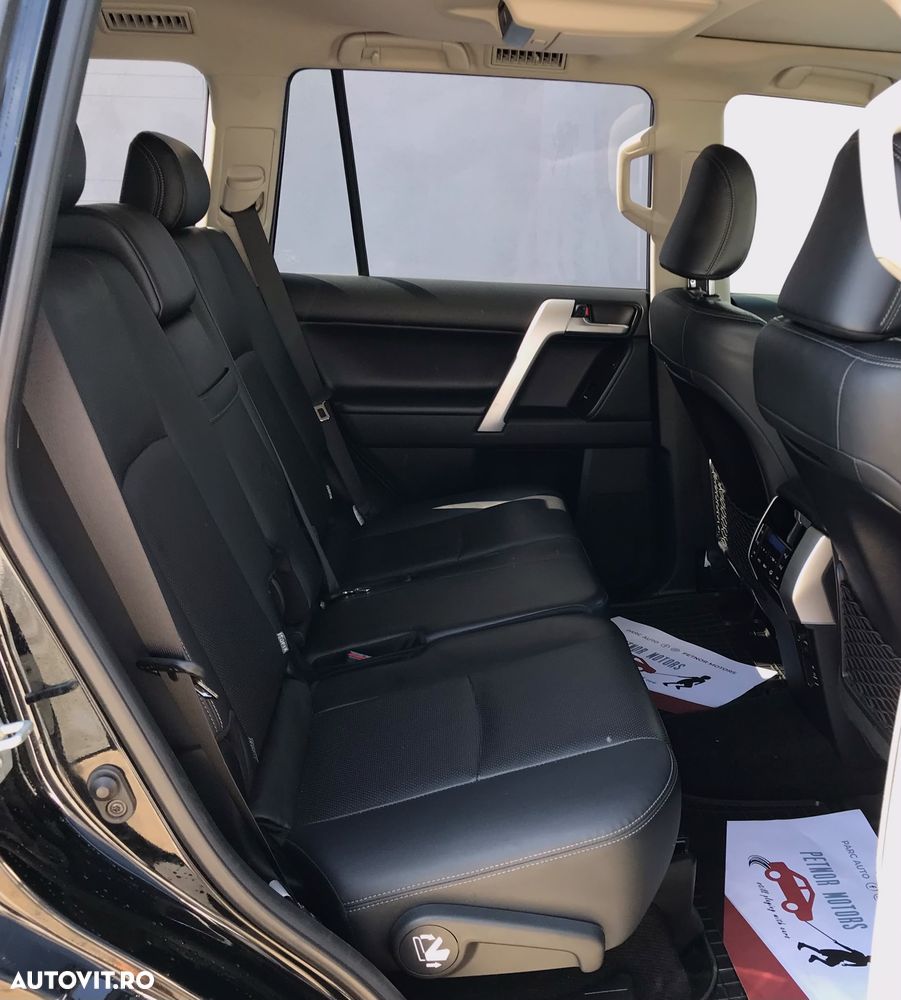 Toyota Land Cruiser - 16