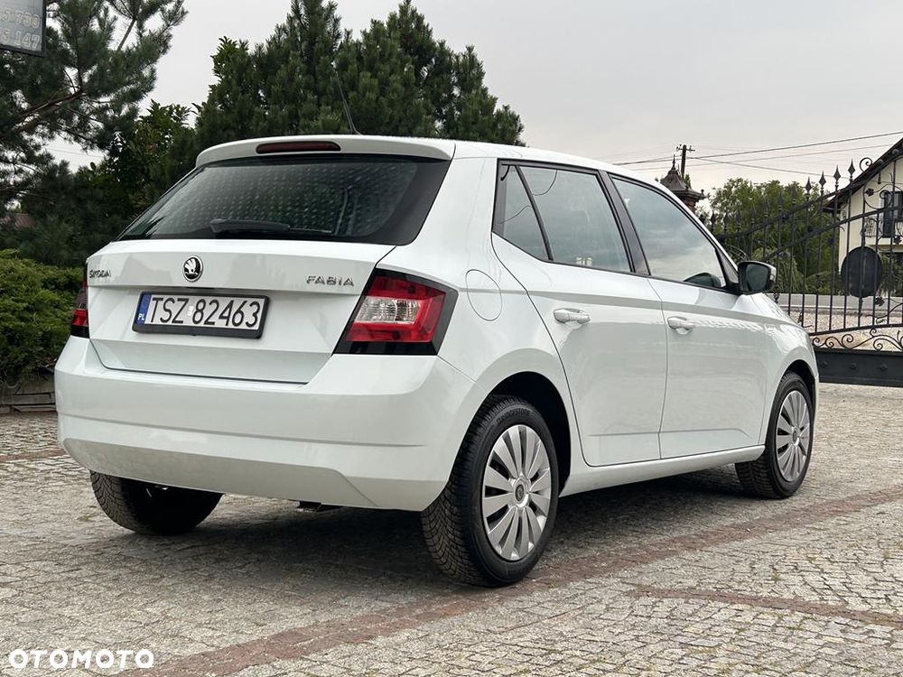 Skoda Fabia - 12