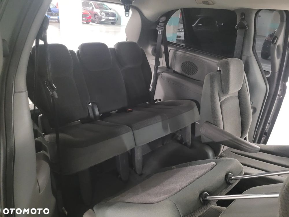 Chrysler Grand Voyager 2.8 CRD SE S&G - 14