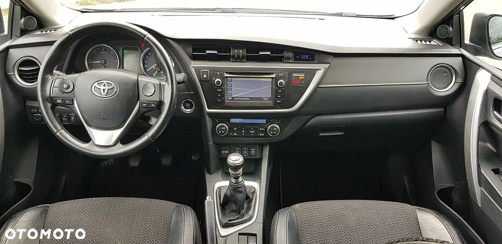 Toyota Auris 2.0 D-4D Prestige - 19