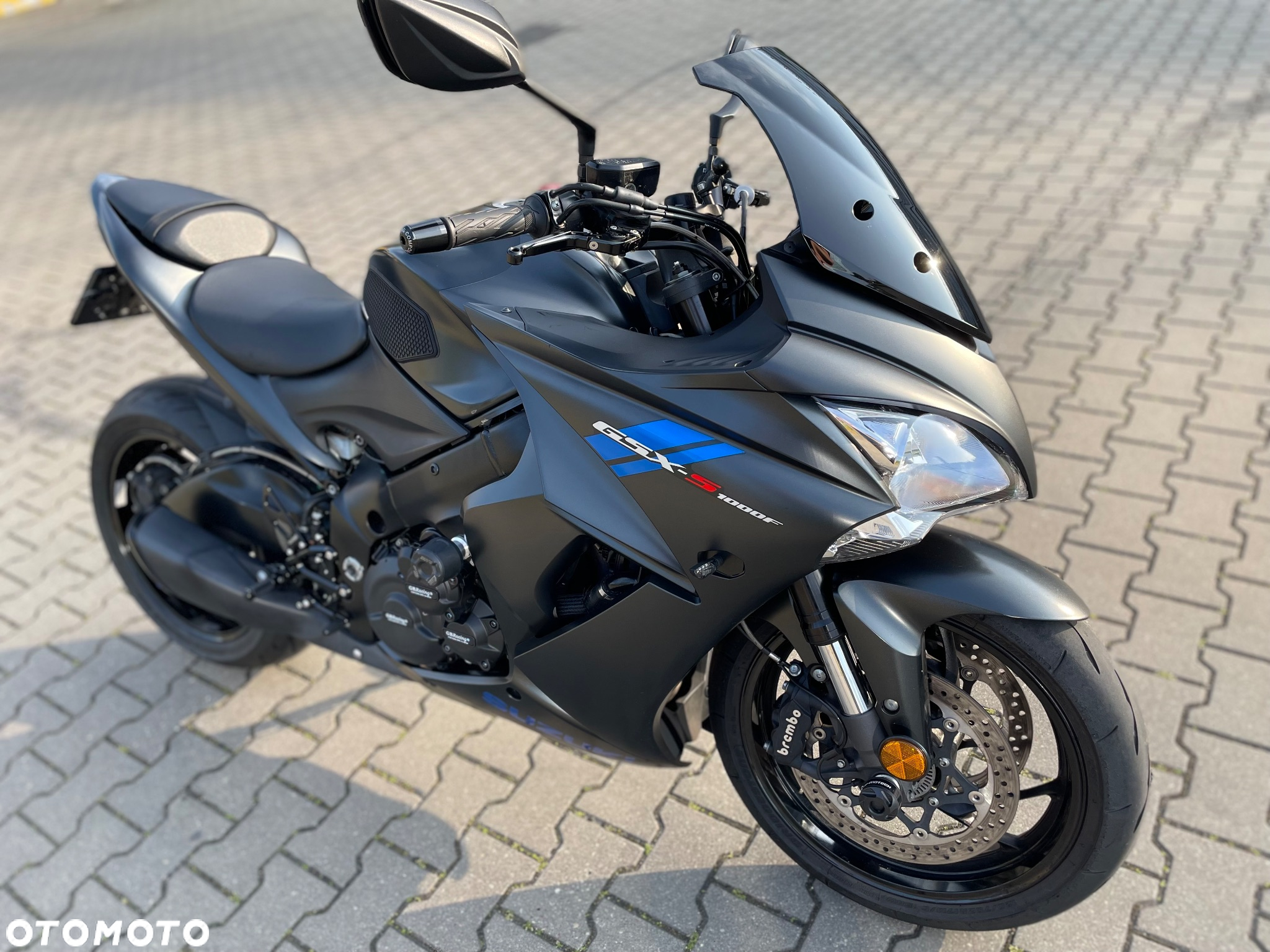Suzuki GSX - 8