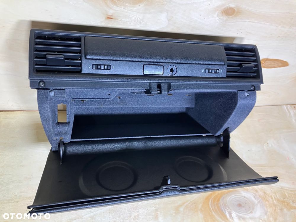 SCHOWEK BMW E36 COUPE CABRIO KRATKA NAWIEWU KRATKI WLOTY ZAMEK 8153013 - 2