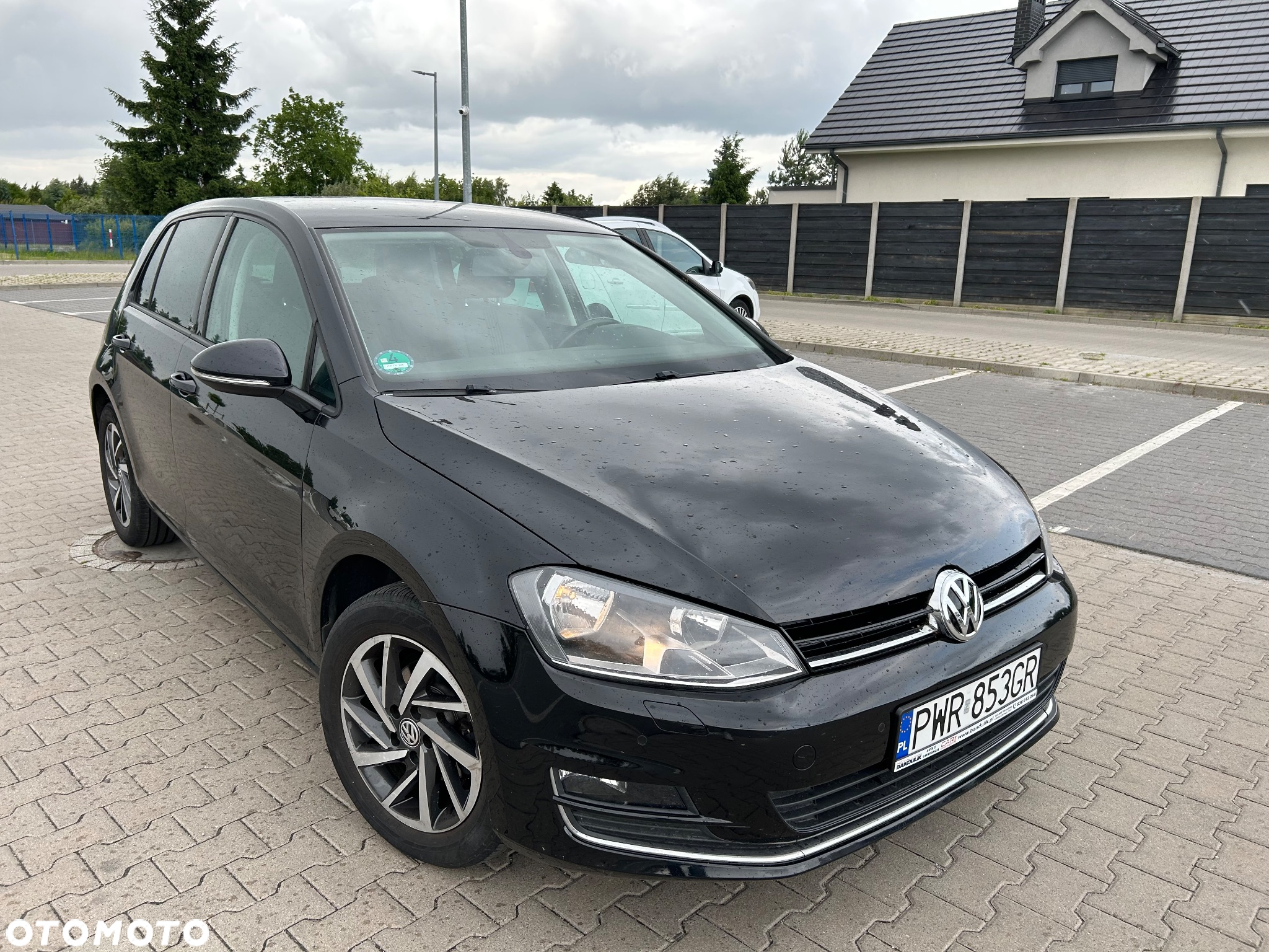 Volkswagen Golf 1.2 TSI BlueMotion Technology Comfortline - 2