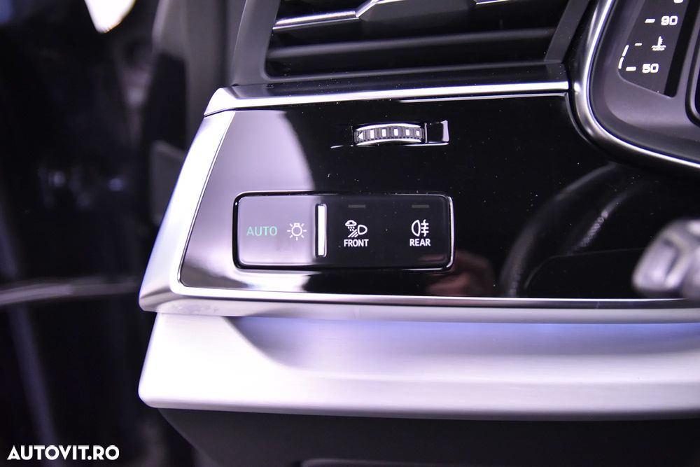 Audi Q8 SUV TFSI quattro 250 kW tiptronic S line business - 15