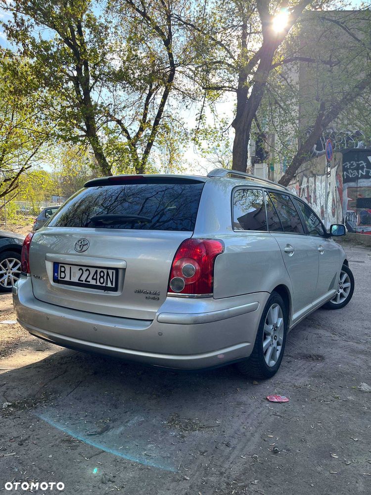 Toyota Avensis - 3