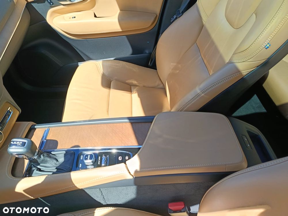 Volvo XC 90 D5 AWD Inscription 7os - 6