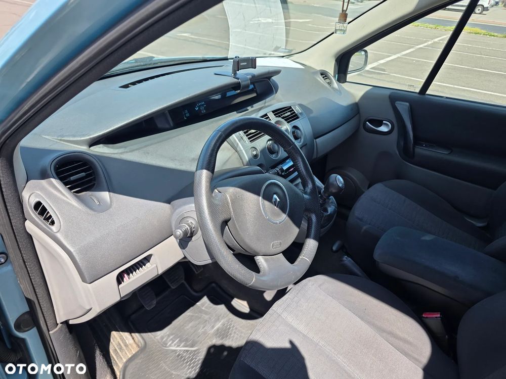 Renault Scenic 1.5 dCi Alize - 12
