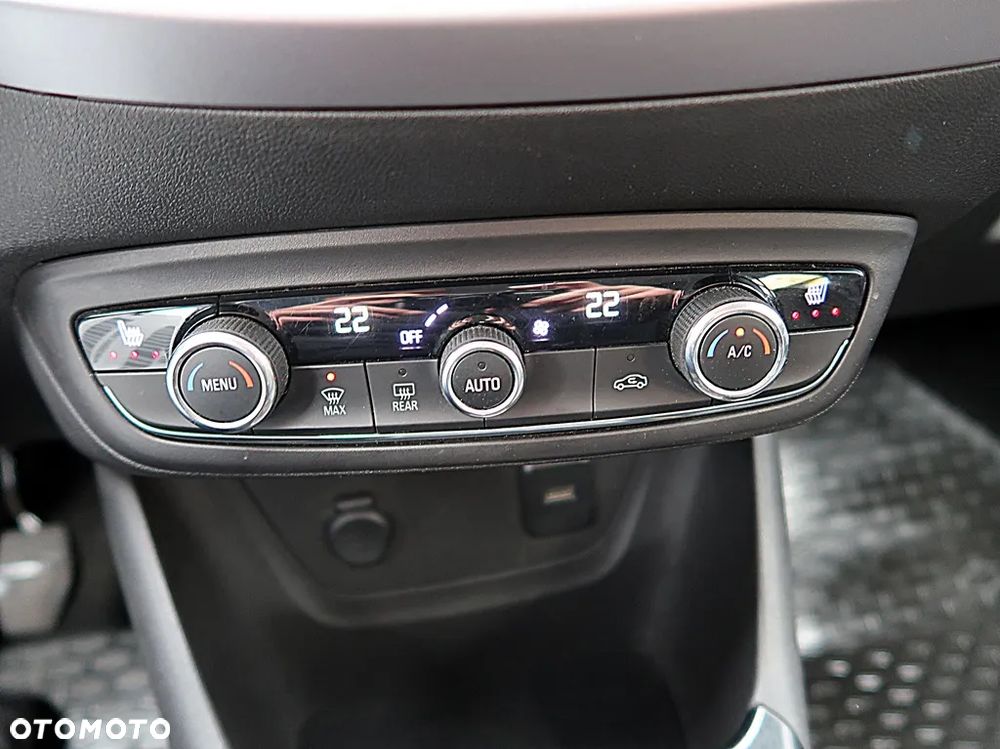 Opel Crossland X 1.2 Design Line - 12