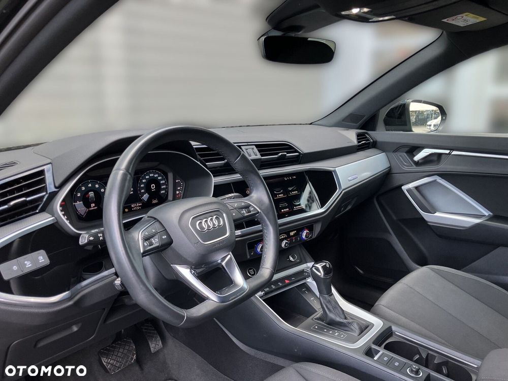 Audi Q3 Sportback - 11