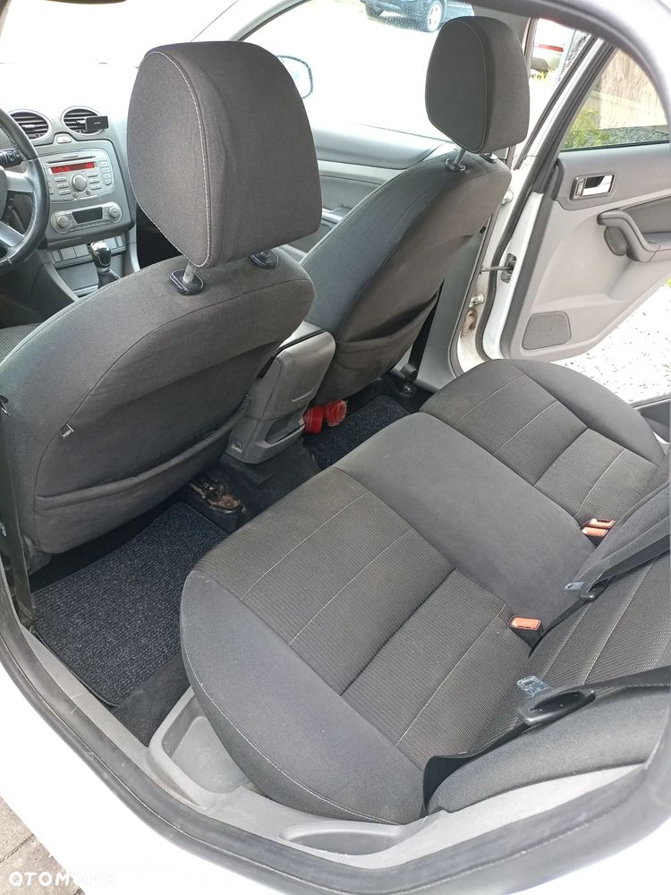 Ford Focus - 19