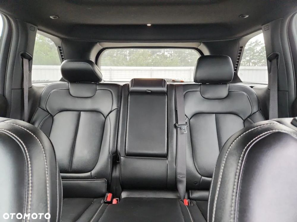 Jeep Grand Cherokee - 9