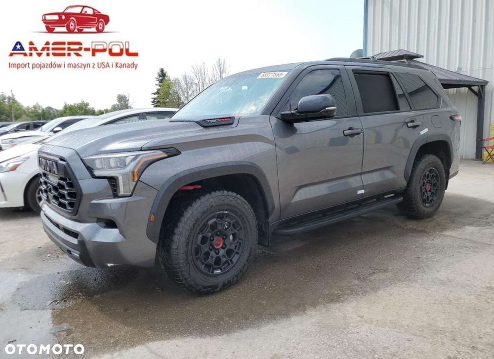 Toyota Sequoia - 1