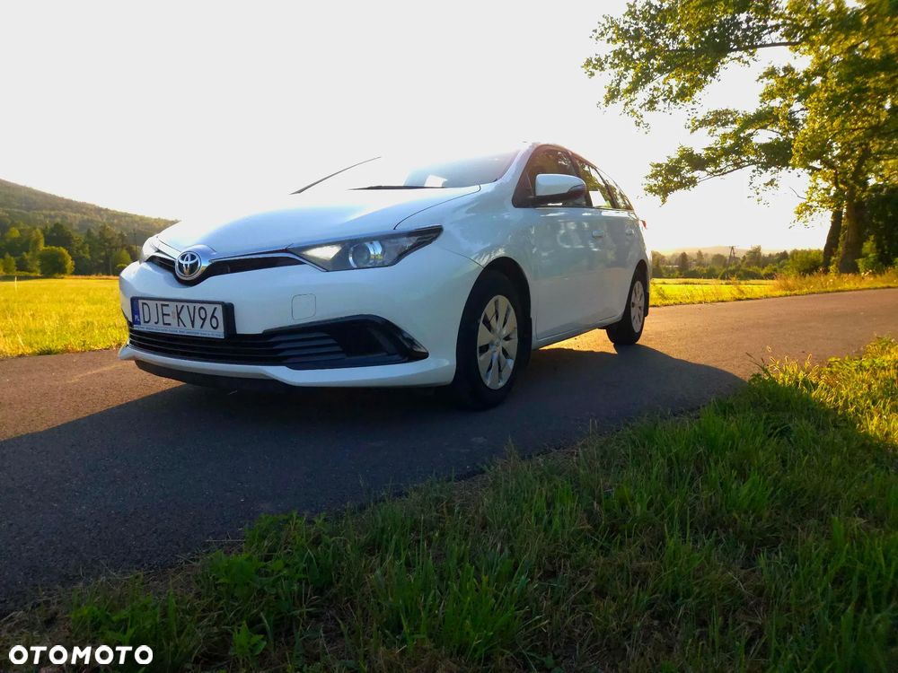 Toyota Auris 1.33 VVT-i Premium - 3
